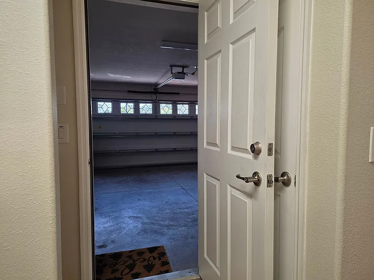 4772 Silver Birch Way — Photo 34
