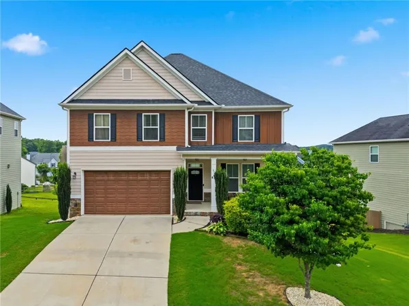 39 Fallen Oak Dr, Dallas, GA 30132
