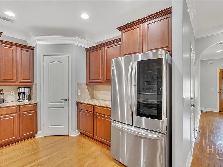 124 Ventura Pl — Photo 7
