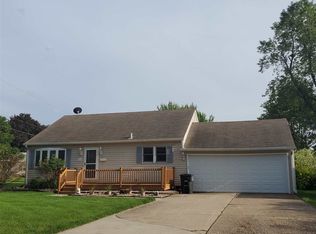 2554 29th Avenue Ct, Moline, IL 61265