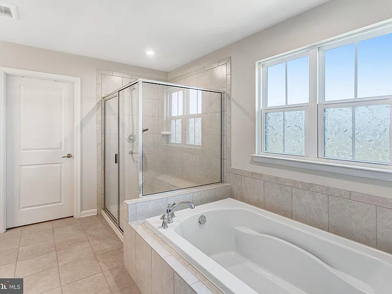 11241 Wheeler Ridge Dr — Photo 24