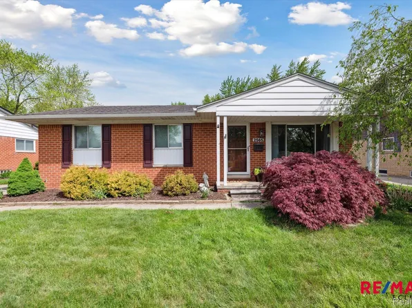 2565 Athena Dr, Troy, MI 48083