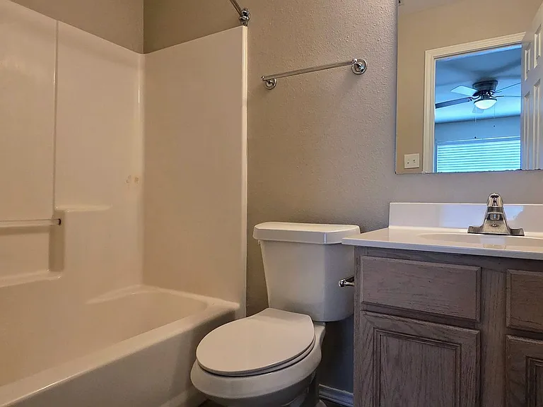 523 Clearfield Dr — Photo 11