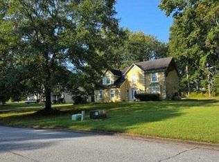 9854 Point View Dr, Jonesboro, GA