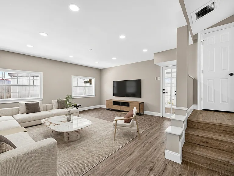 3620 E Tampa Cir — Photo 3