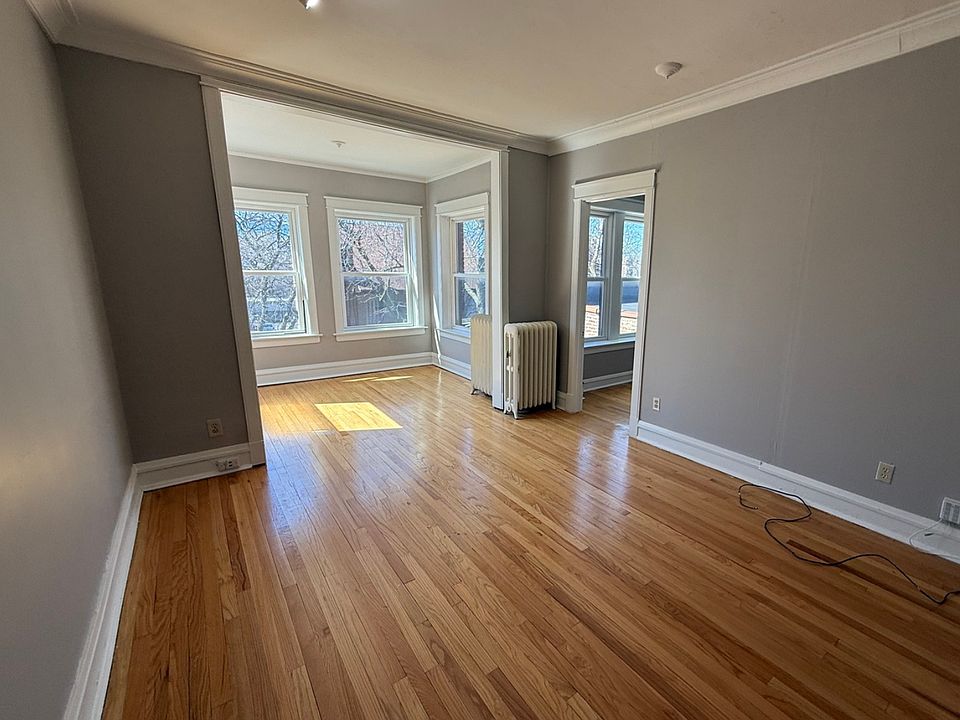 1st image of 3943 N Kostner Ave #2F