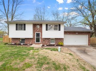 4235 E Lake Dr, Granite City, IL