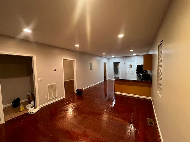 109 Pleasant St #3