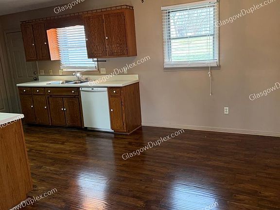 4th image of 202 Saint Marys Ct