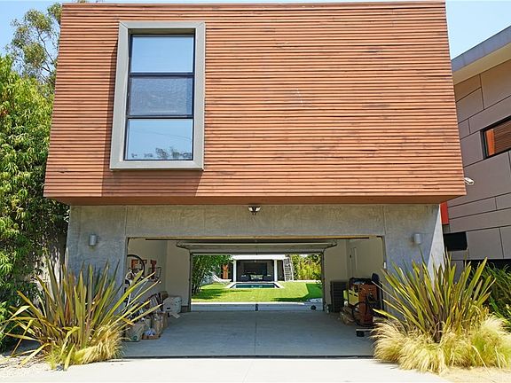 3rd image of 3672 Inglewood Blvd