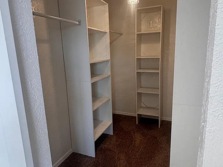 720 S Fontana — Photo 12