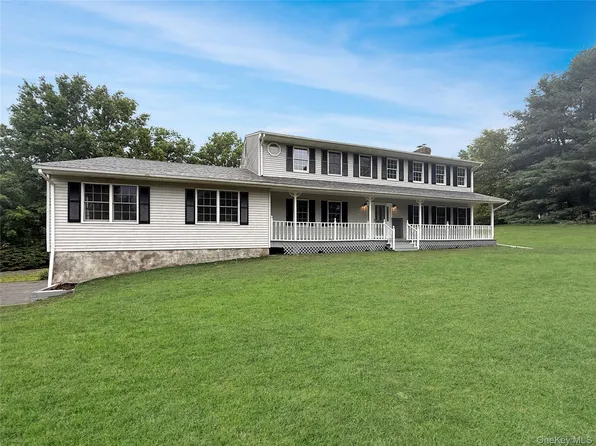 325 Jackson Avenue, New Windsor, NY 12553