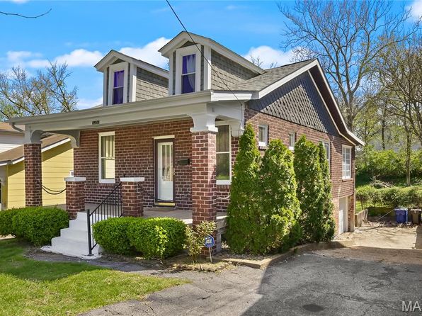2230 Northbury Ln, Saint Louis, MO 63114