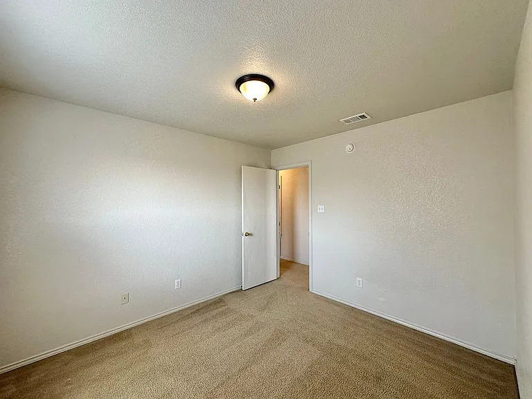 2706 Edgefield St — Photo 16