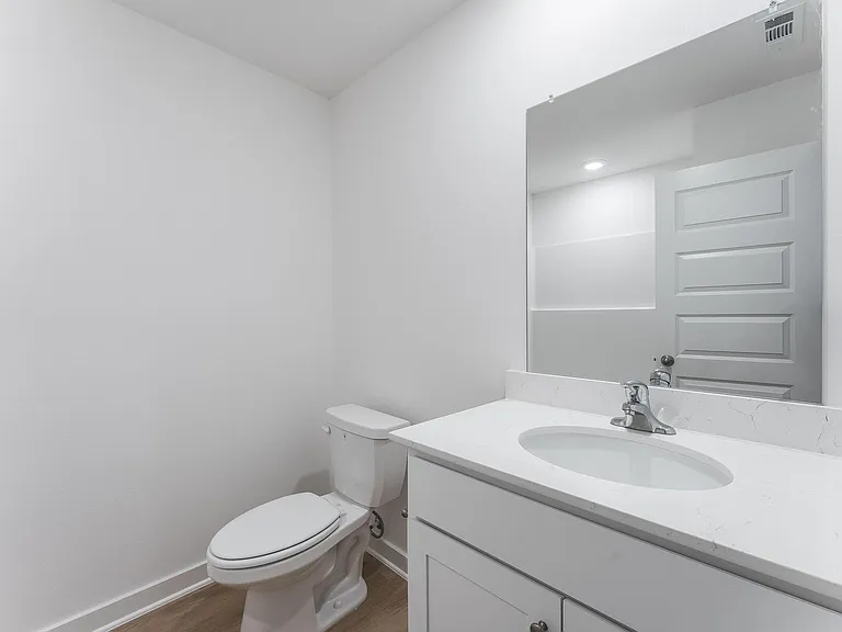138 S Maroon Ave — Photo 20