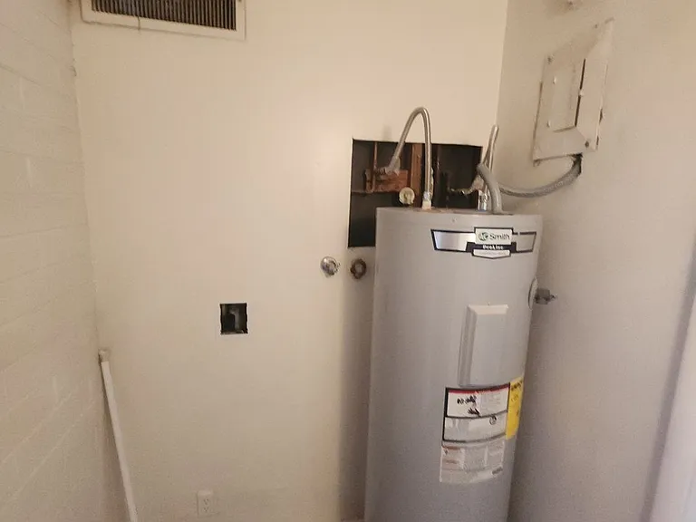 Hackwell Apartments — Photo 7
