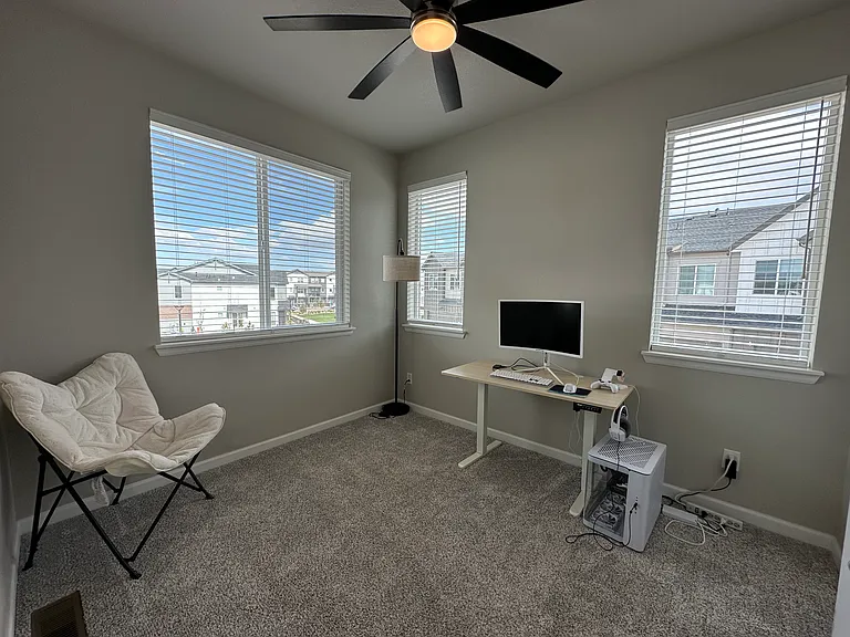457 Millwall Cir — Photo 32