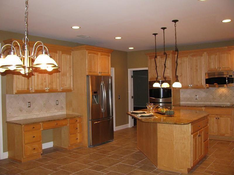 Kitchen, Oversized Island w Breakfast Bar