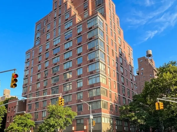 250 East 30th Street image 1 of 18