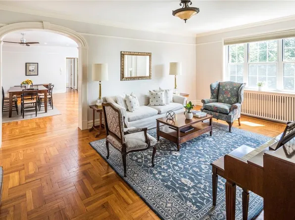 5 Midland Gardens #4M/I, Bronxville, NY 10708