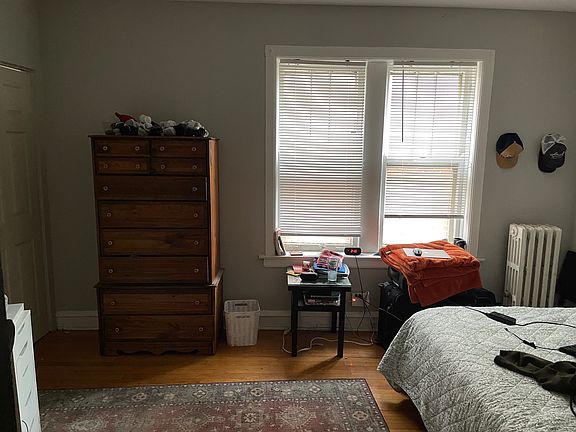 3rd image of 4449 N Wolcott Ave APT 1B