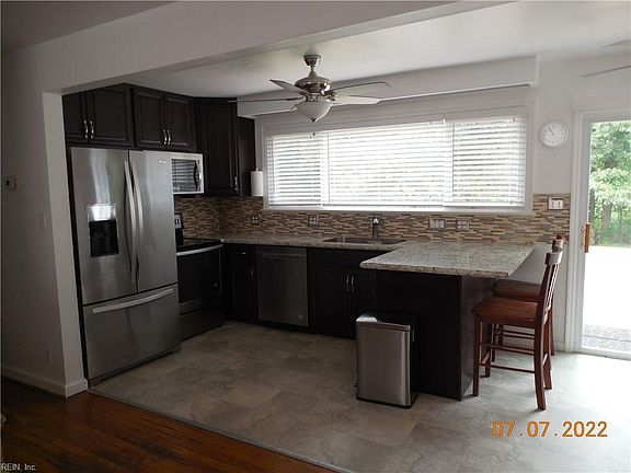 3rd image of 3009 Driftwood Ct