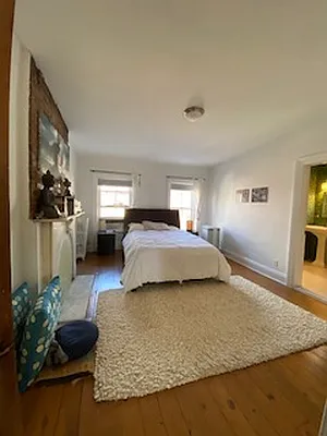 Rented by R New York | media 9