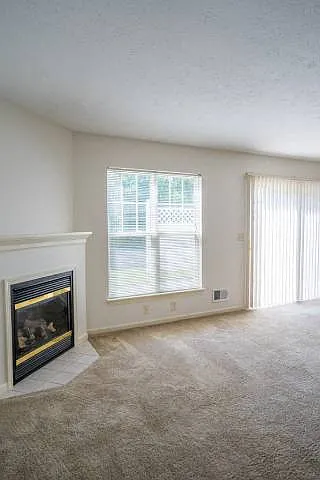 Webster Woods Townhouse Apartments — Photo 45