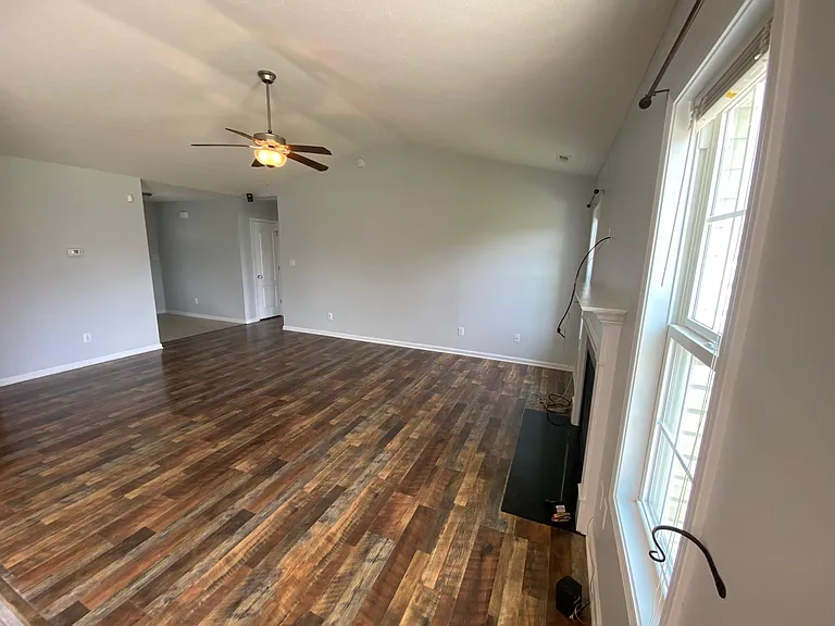 353 Kingston Rd — Photo 11