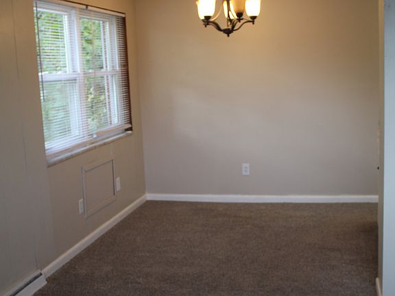 2nd image of 3105 Roosevelt Blvd #B