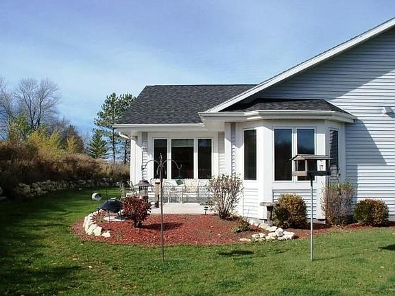 3rd image of N119W17809 Cove Ln