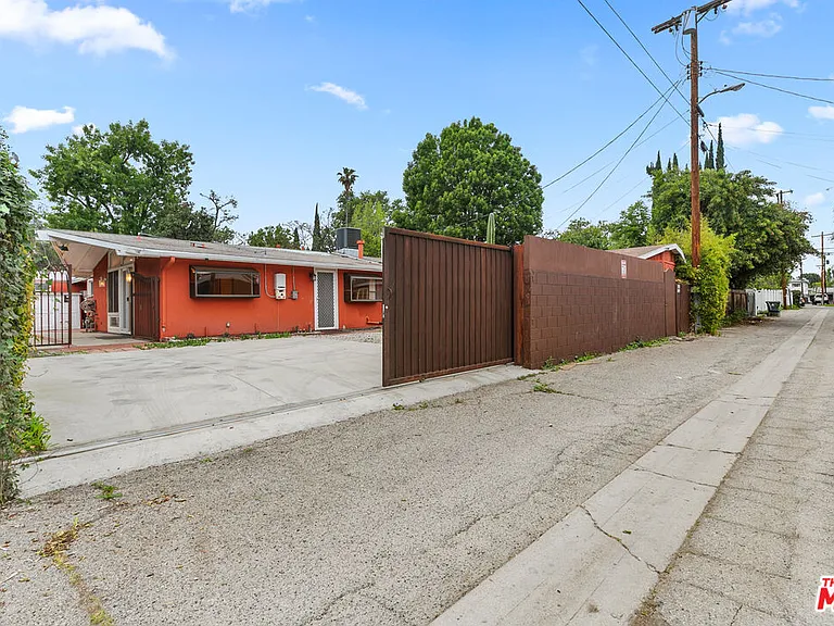 6742 Sunny Brae Ave — Photo 50