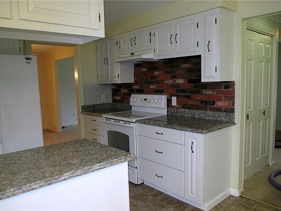 2nd image of 29 Northfield Gate