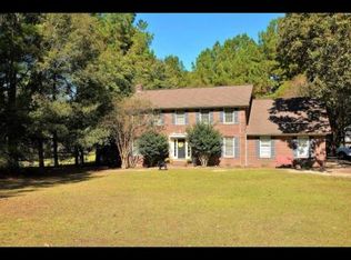 1002 Edgewater Dr, Philadelphia, MS 39350