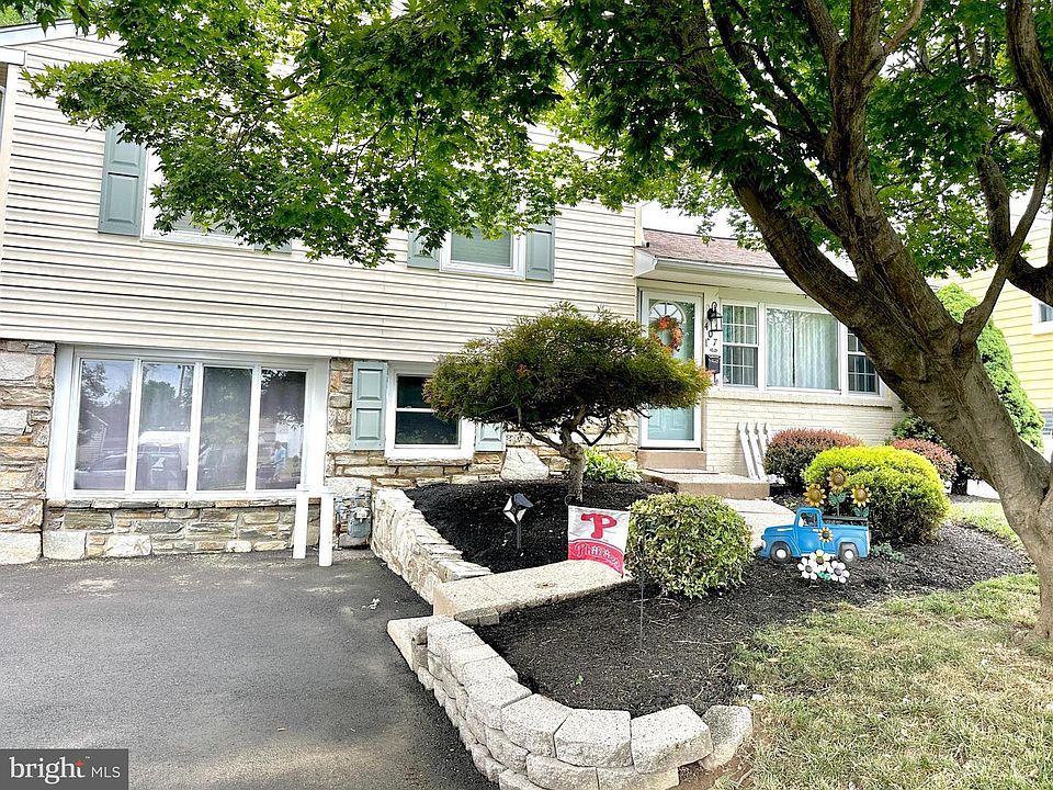 1st image of 407 Goodwin Rd