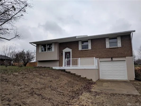 207 Enterprise Rd, West Alexandria, OH 45381
