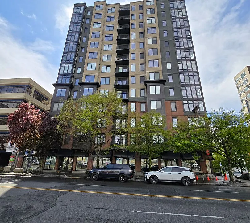 2721 1st Ave #204