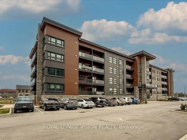 120 Summersides Blvd #207, Pelham, ON L0S 1E6
