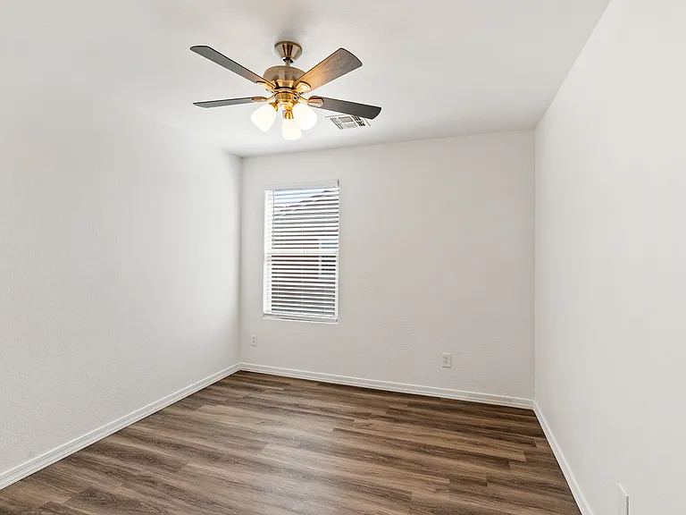 21044 E Cherrywood Dr — Photo 13
