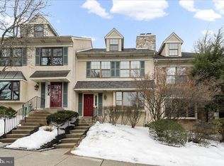 11 Algonquin Ct, Chesterbrook, PA 19087