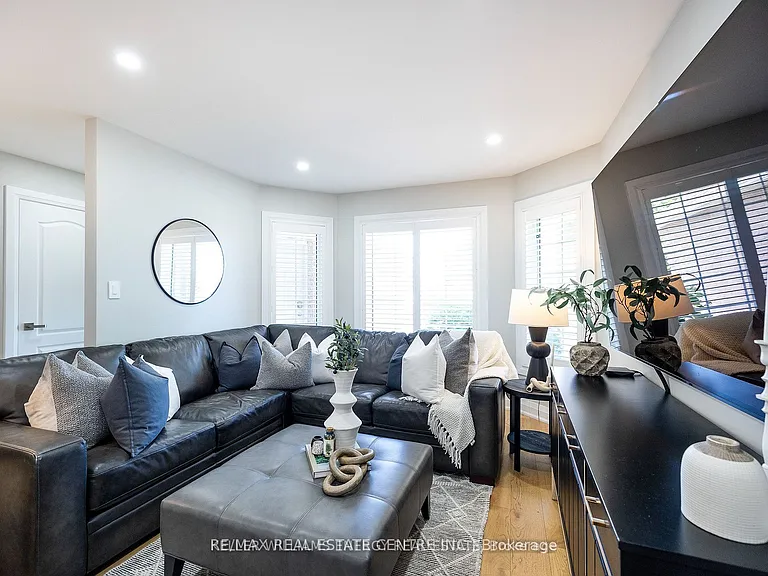 36 Padfield Dr — Photo 6