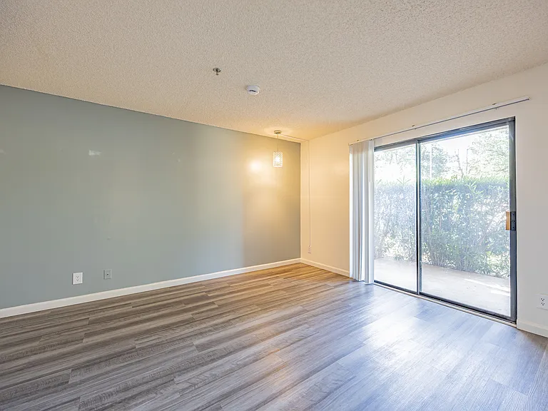 22815 Market St #110 — Photo 15