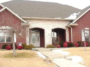 5600 S Bent Tree Dr, Rogers, AR 72758
