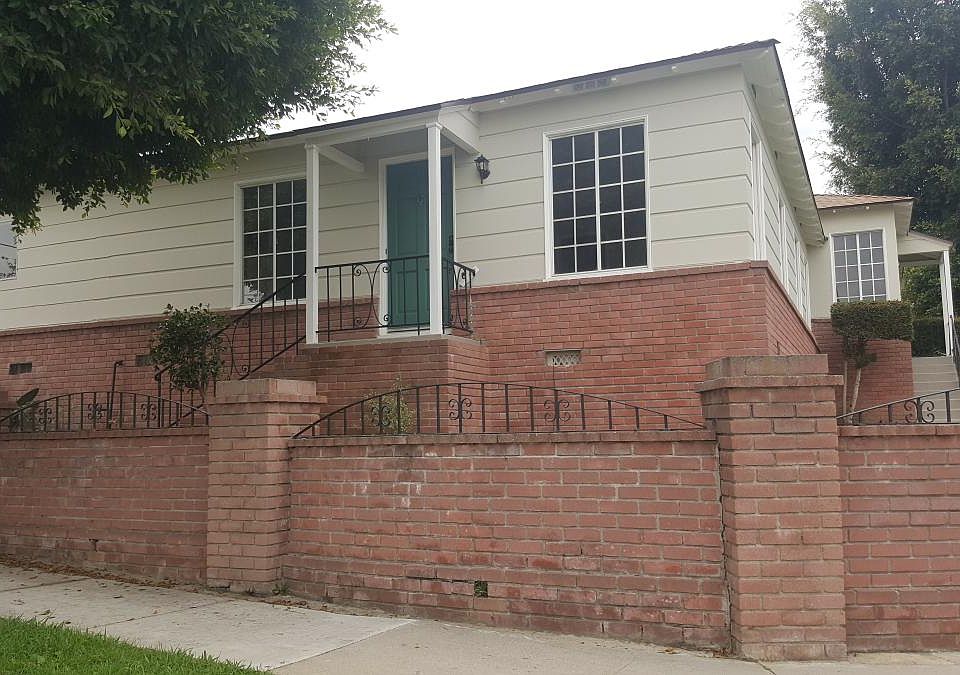 1st image of 2208 W 102nd St