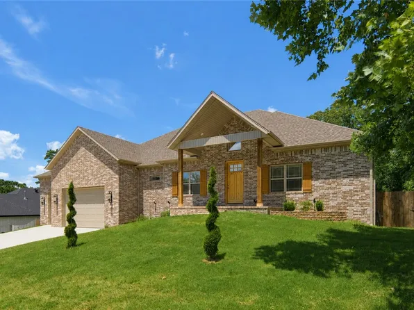 12412 Wildwood Dr, Rogers, AR 72756