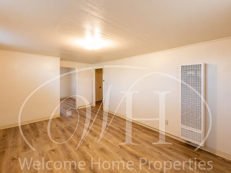 228 SE 6th St — Photo 11
