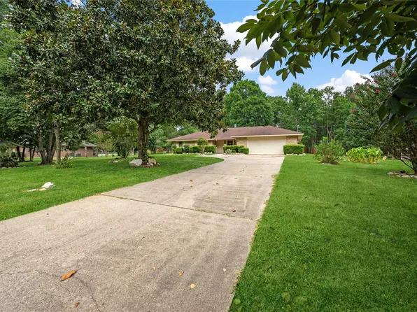 140 Pine Valley Dr, Livingston, TX 77351