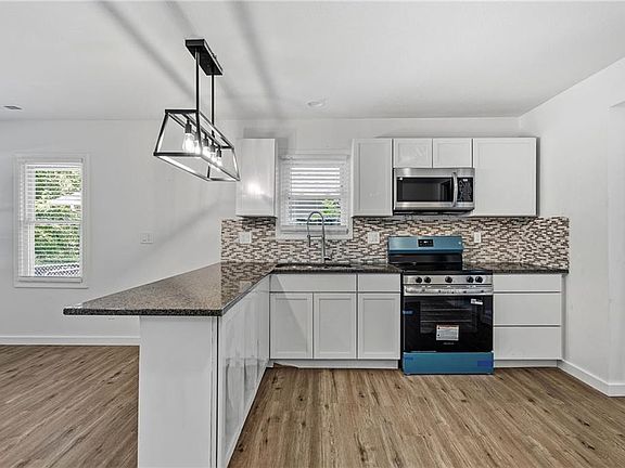 4th image of 103 S 22nd St