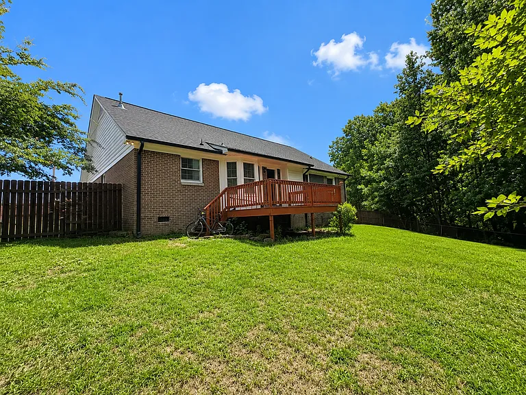 518 Foxdenton Pl — Photo 19