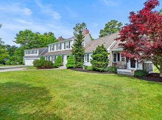 20 Tobey Garden St, Duxbury, MA 02332